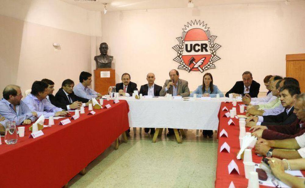 Lunghi particip de una reunin con Vidal en la sede del Comit de la UCR