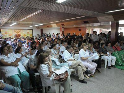 Una curita para la salud: se enviaron 70 millones para comprar insumos