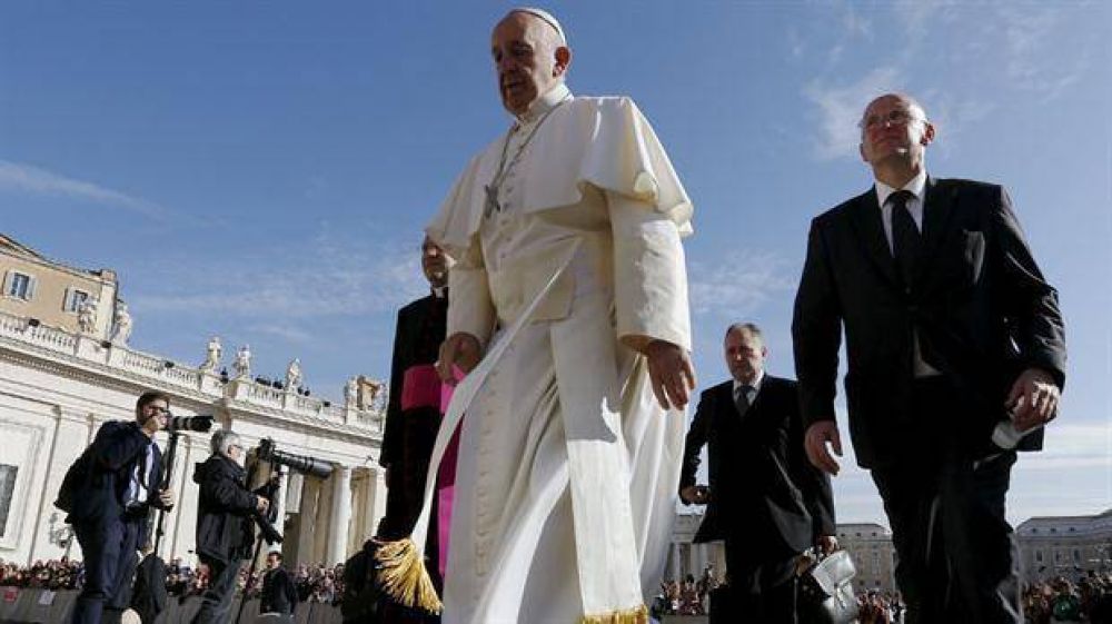 El Vaticano contraataca y advierte que seguirá la limpieza