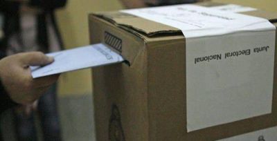 Elecciones complementarias: Sin Gendarmer�a la polic�a de Tucum�n extrema la seguridad