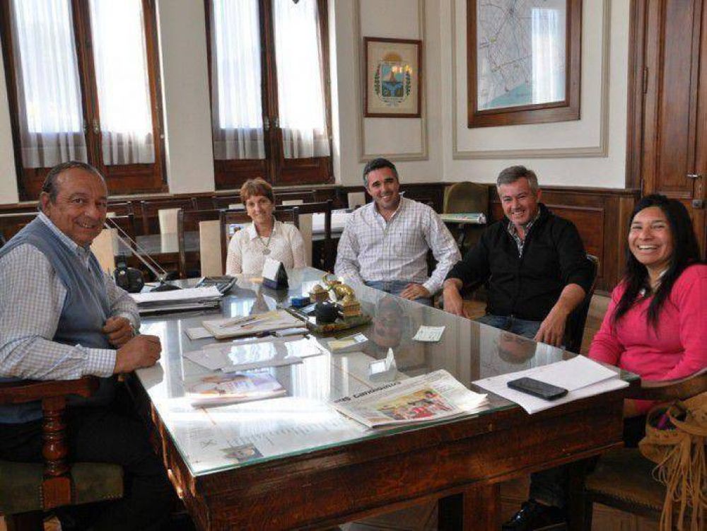 S�nchez recibi� a miembros de CLAROMIN