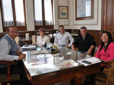 S�nchez recibi� a miembros de CLAROMIN