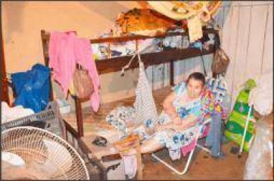 Familias discapacitadas afectadas por la falta de agua