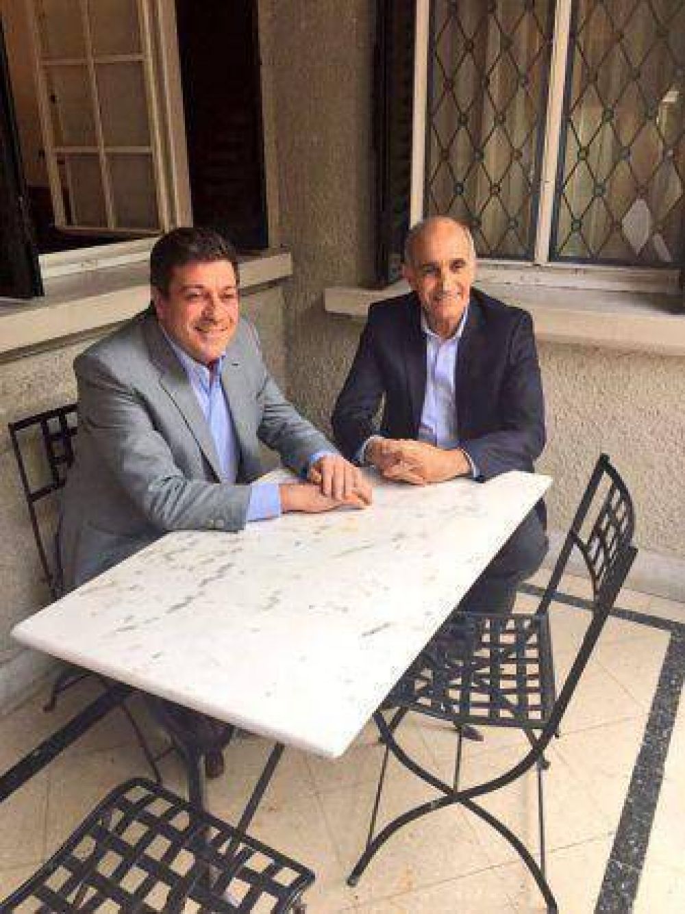 Primera reuni�n entre Mariotto y Salvador