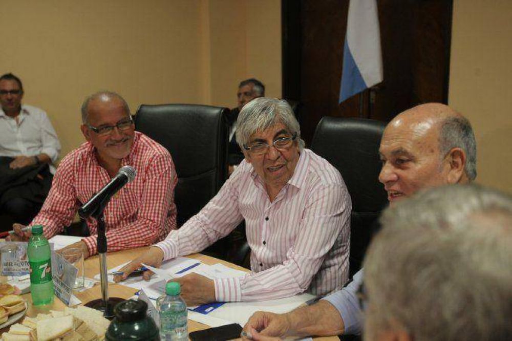 Moyano prepara un gran acto en la CGT, cinco d�as antes del balotaje presidencial