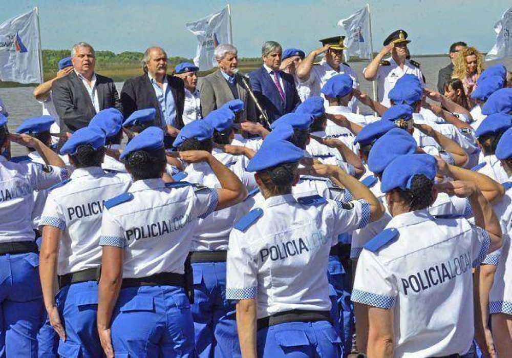 Andreotti y Granados celebraron el egreso de la primera Polica Local
