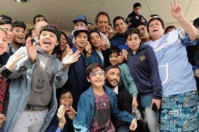 Scioli dijo que si Macri muestra su gabinete, 
