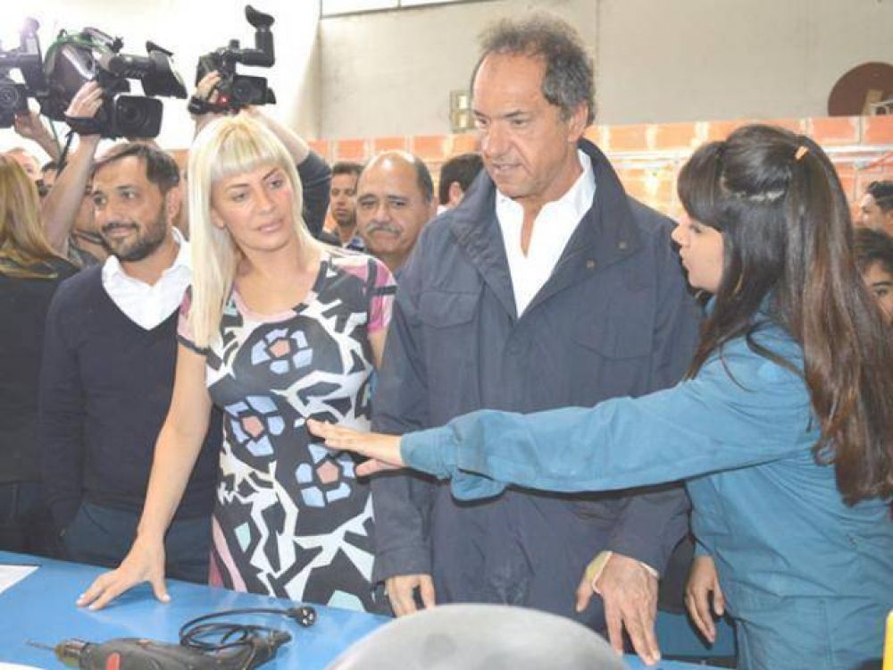 Scioli junto a Patricio Mussi, de recorrida por el distrito