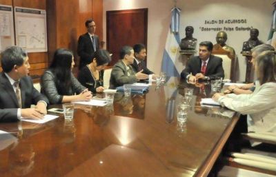 Firman convenio de cooperaci�n forestal con Beijing