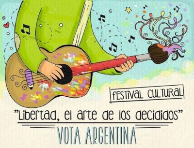 Festival cultural en la Plaza de las Banderas