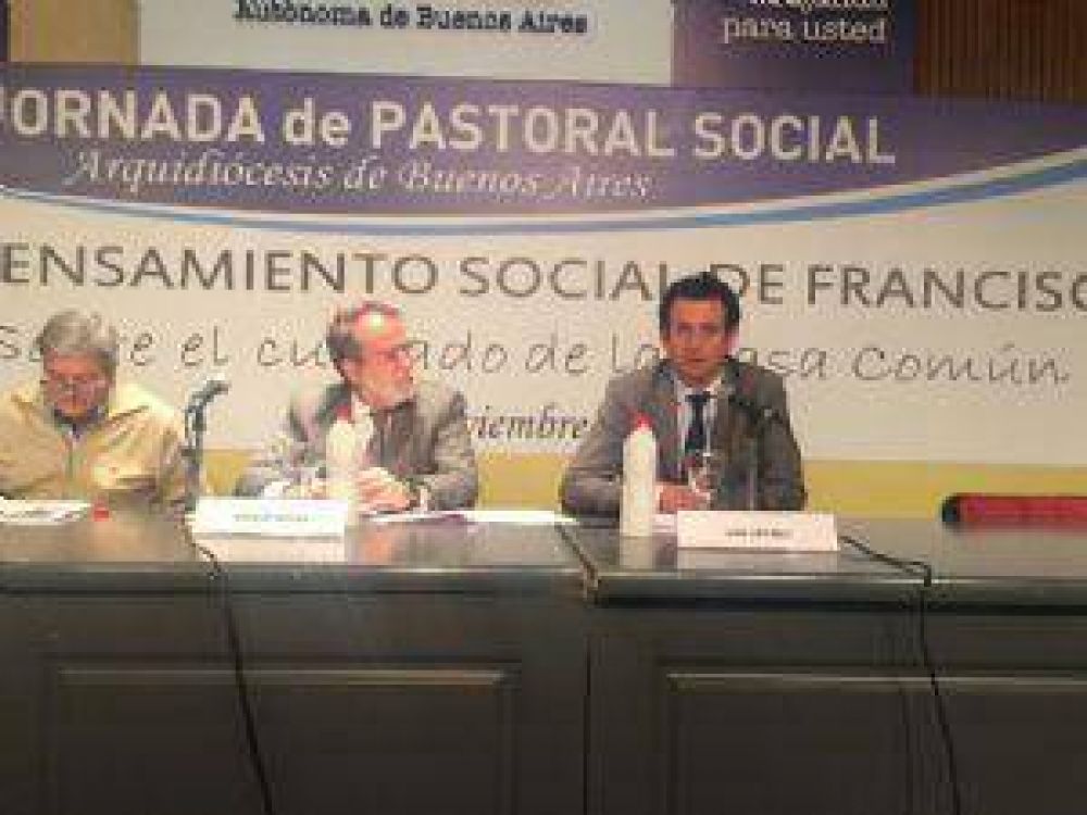 Jos� Urtubey en la Pastoral Social: 