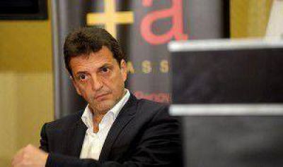 Massa dijo al exterior: �No estoy planeando apoyar a ninguno de los dos candidatos�