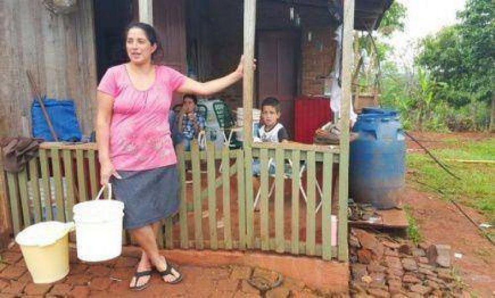 Hace cinco a�os, los habitantes de Colonia Para�so sufren problemas con el suministro de agua potable