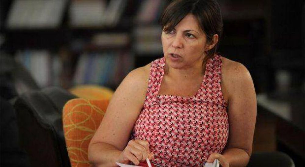 Batakis: �Con un d�lar a 16 pesos, beneficias a un grupo muy chiquito