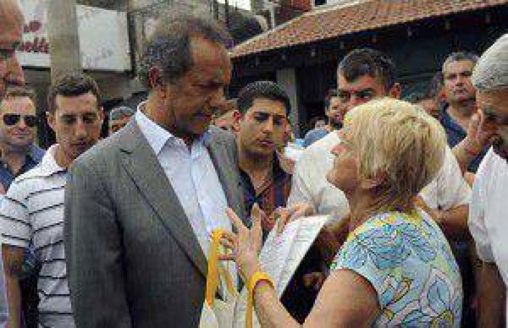 Scioli marca las diferencias y busca el voto indeciso