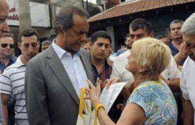 Scioli marca las diferencias y busca el voto indeciso