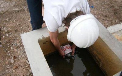 Contaminaci�n con hidrocarburos: vecinos piden agua potable a la Comuna