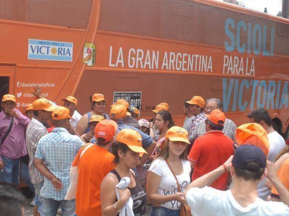 La Caravana Scioli Presidente pas� por el centro de la ciudad