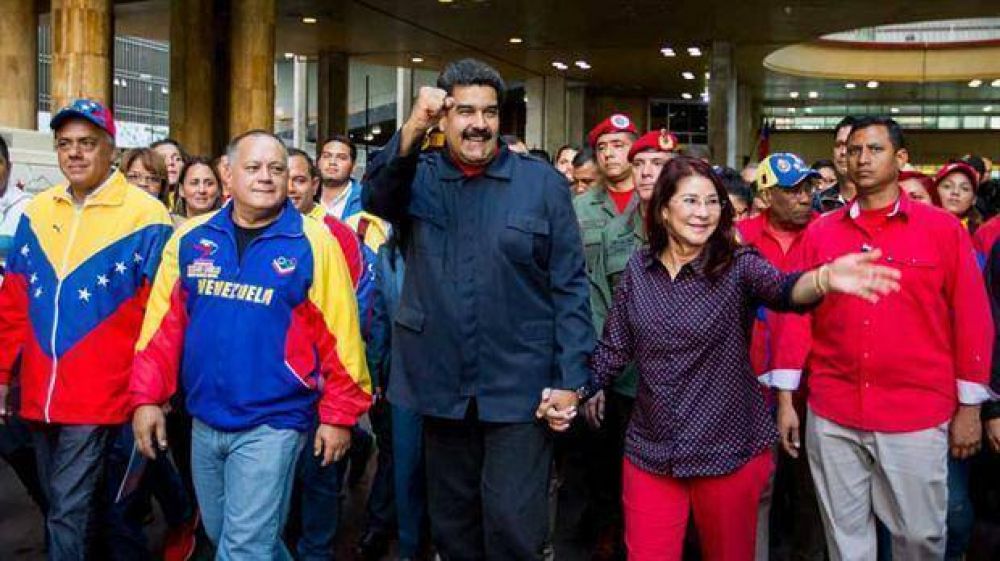 Capriles denuncia un ataque armado chavista a su caravana