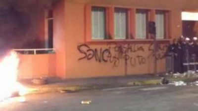 En Concepci�n, Tucum�n, el intendente est� atrincherado y 