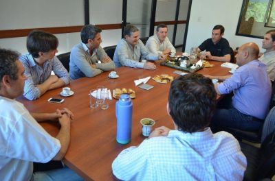  El intendente Rainone visit� Forestal Pico