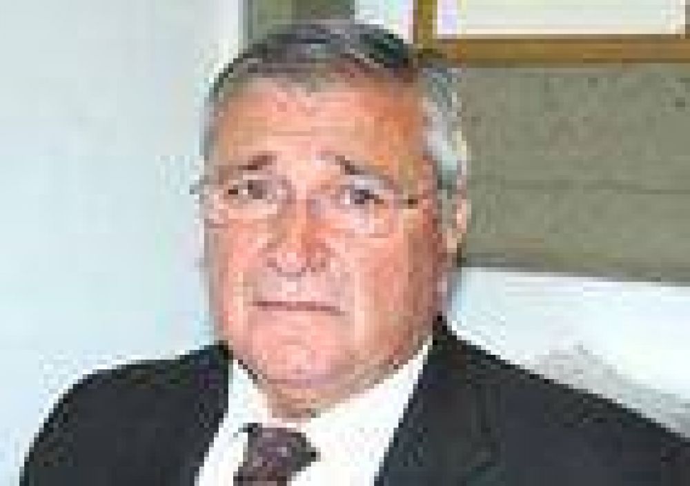 Petreli: La municipalidad no puede inhibir a un ciudadano a sacar su licencia de conducir