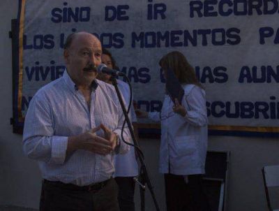 Inza encabez� los festejos por el 50� aniversario de la escuela N� 48