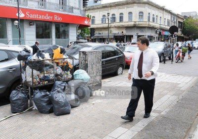 Por falta de pago y baja de contratos, varias zonas se quedaron sin recolecci�n de residuos
