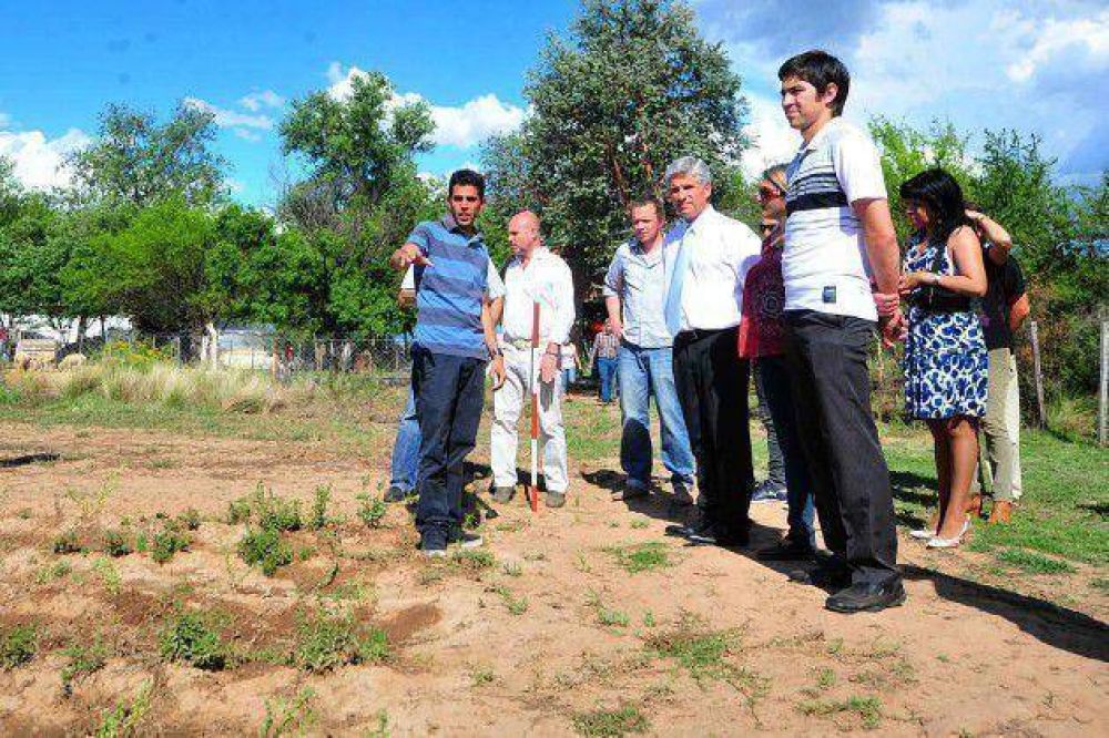 El gobernador Poggi inaugur� nueve j�venes empresas m�s en Santa Rosa