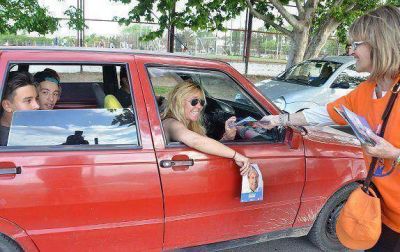 MUJERES DEL FRENTE PARA LA VICTORIA �SCIOLI 2015�