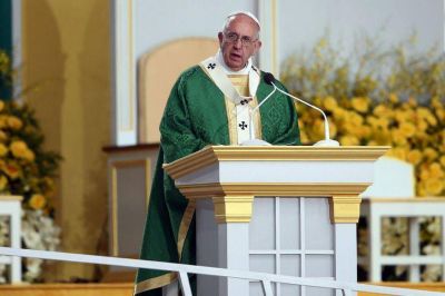 Papa Francisco: Quiero una Iglesia con rostro de mam�