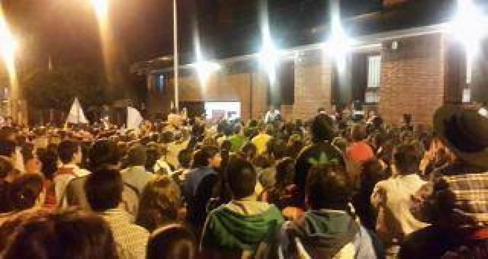 Vecinos se solidarizaron con el intendente S�nchez