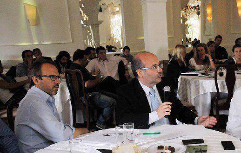 Intendentes electos se reunieron en Tres de Febrero