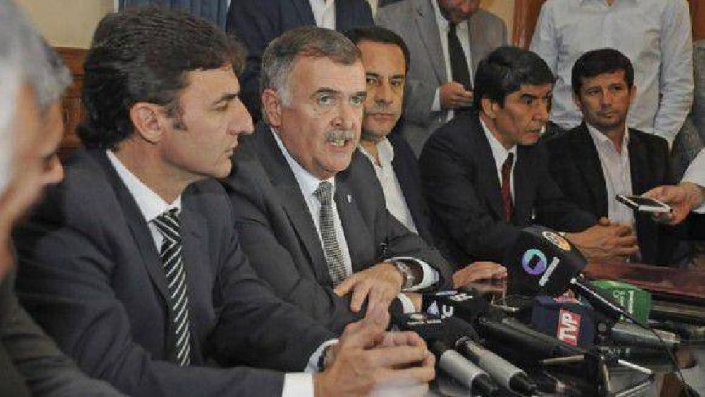 El gobierno concret� la firma de un acuerdo entre el municipio de Concepci�n y los trabajadores