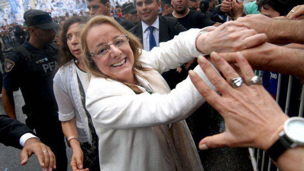 El candidato opositor pidi que la Corte Suprema frene la asuncin de Alicia Kirchner
