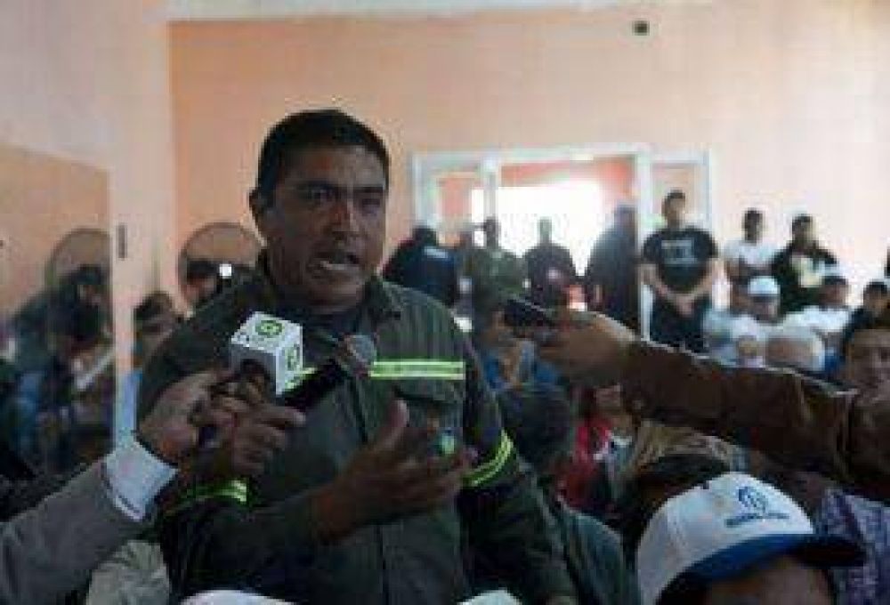 Para el SOEM, Jalil deber�a vetar el privilegio para ediles