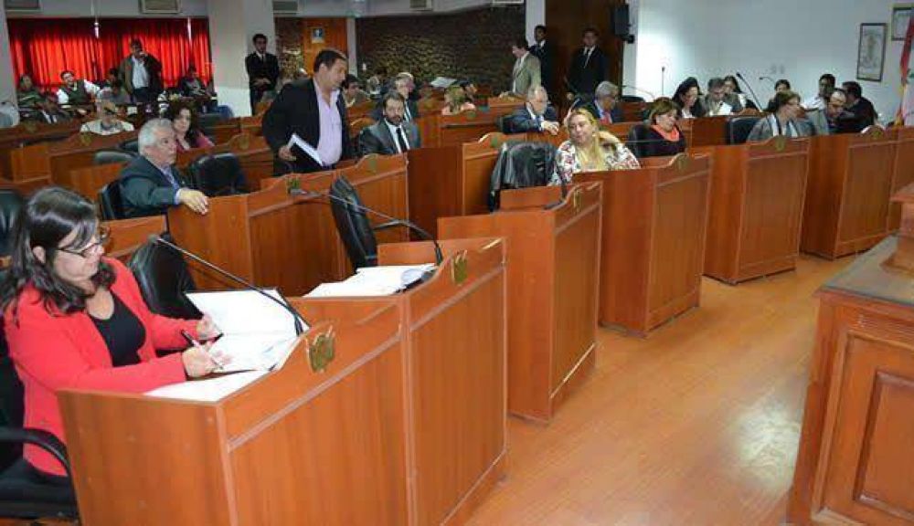 Luego de varios intentos fallidos, Diputados volvieron a sesionar
