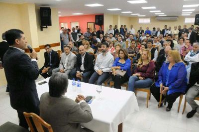 La dirigencia de Capital manifest� su contundente respaldo a la candidatura de Scioli