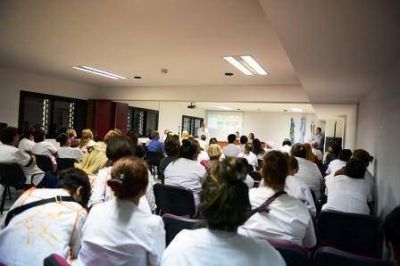 San Fernando expuso su pol�tica de salud materno infantil en las Jornadas Interhospitalarias del Hospital Cordero 