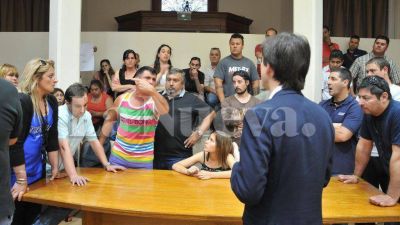 Vecinos reclamaron por la adjudicaci�n de la l�nea de colectivo que une Bah�a y Cabildo