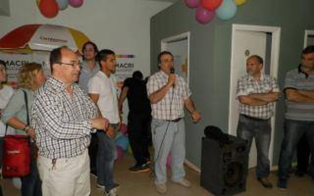Cambiemos inaugur� el local 