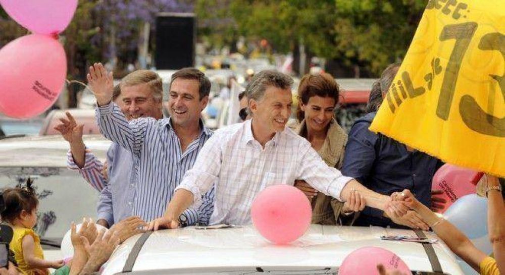 En Crdoba, Macri hizo una caravana y Scioli no aparece