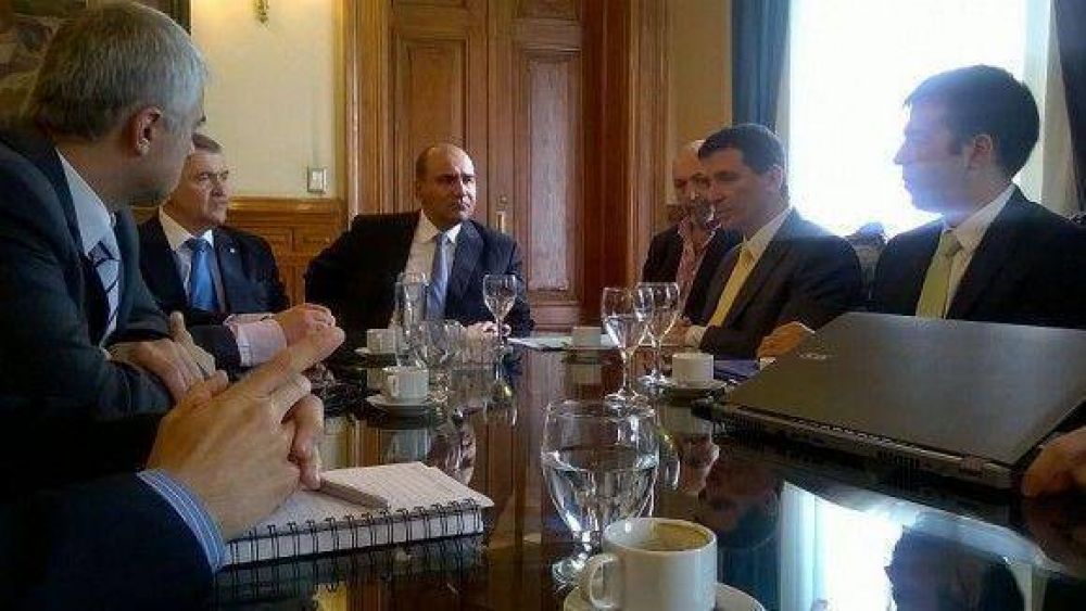 Yedlin y Manzur analizaron las l�neas de trabajo de Desarrollo Social