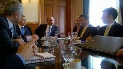 Yedlin y Manzur analizaron las l�neas de trabajo de Desarrollo Social