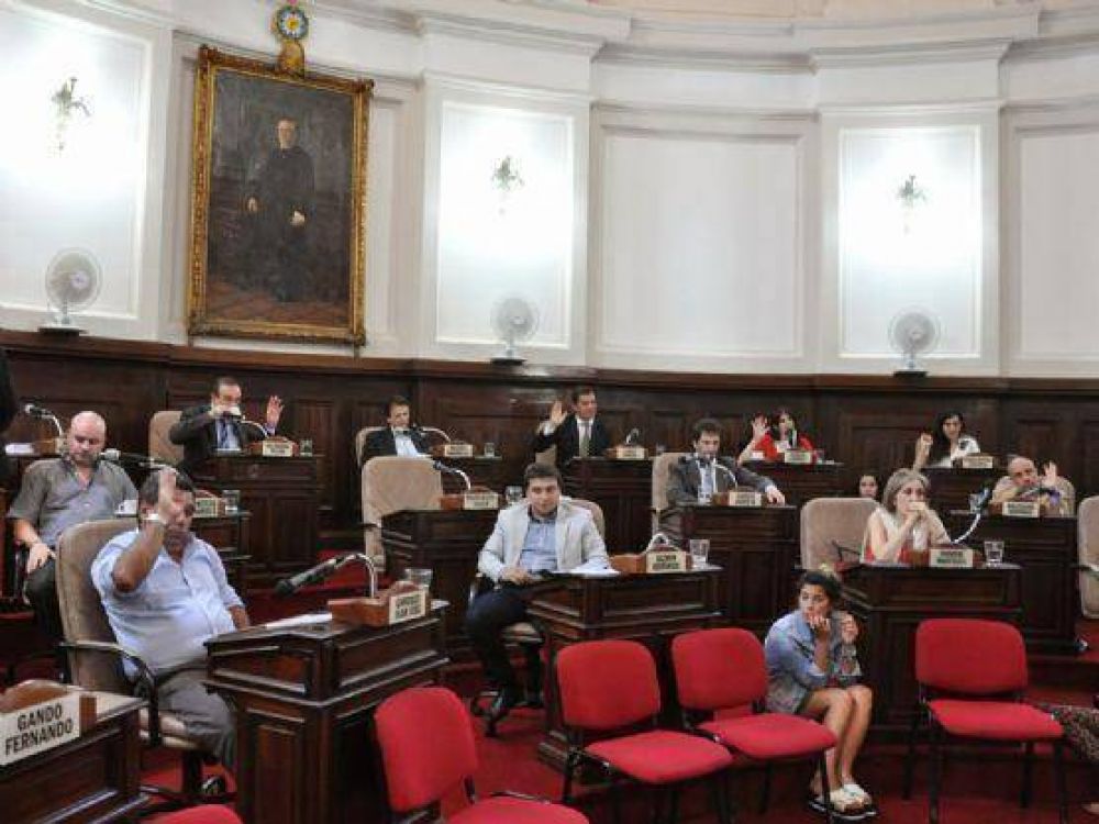 Sigue la rosca en el Concejo: El pol�mico proyecto del transporte se tratar� la semana que viene