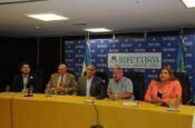 En la Legislatura: Cambiemos reuni� a sus consejeros escolares
