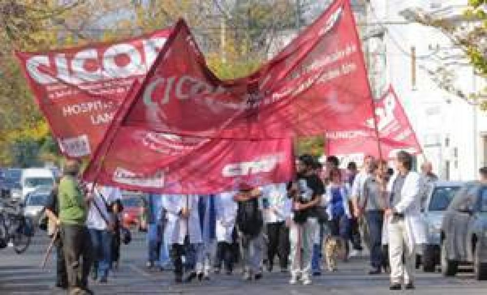 Reclamo de m�dicos y estatales: Alta adhesi�n al paro de ATE y CICOP