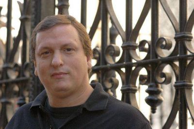Brienza presenta su libro en Tandil