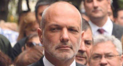 Buzzi garantiz� la gobernabilidad del primer tramo de gesti�n de Das Neves