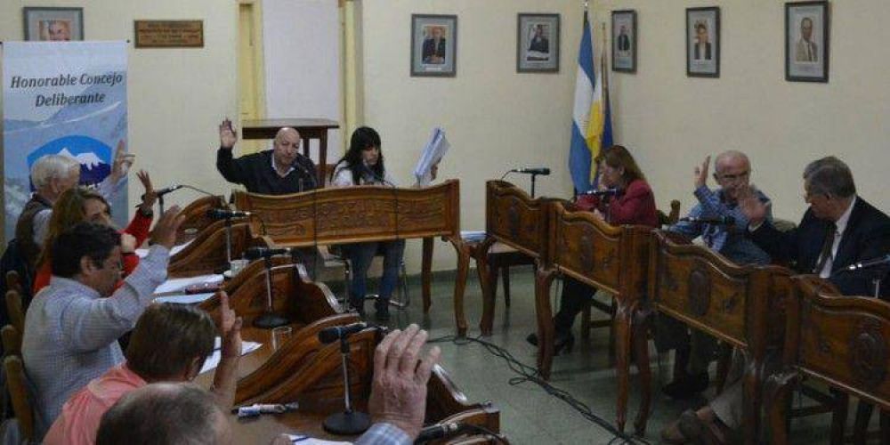 Incremento tarifario para los remises y prohibici�n de cabarets, whisker�as o clubes nocturnos